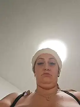 AvaLloyd online show from 18, 12, 2025