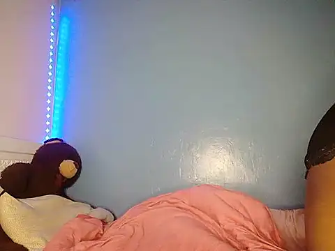 Snapshot of cyberbunnie chatting on 18, 3, 2025 cyberbunnie online show from 18, 3, 2025