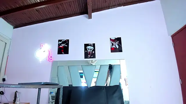 Snapshot of hailyehot chatting on 4, 1, 2025 hailyehot online show from 4, 1, 2025