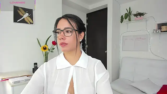 Snapshot of susana_monroy chatting on 23, 7, 2026 susana monroy online show from 23, 7, 2026