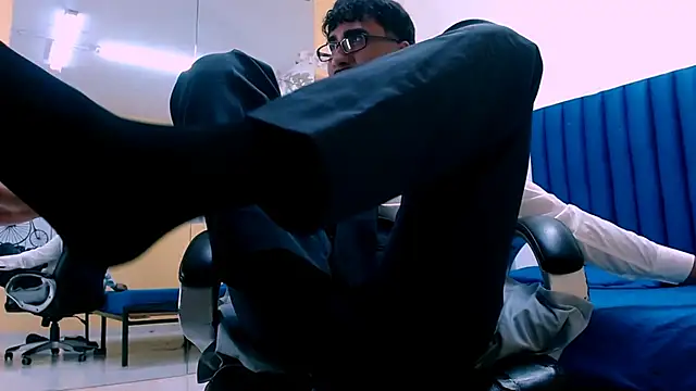 MilanZaire online show from 15, 1, 2026