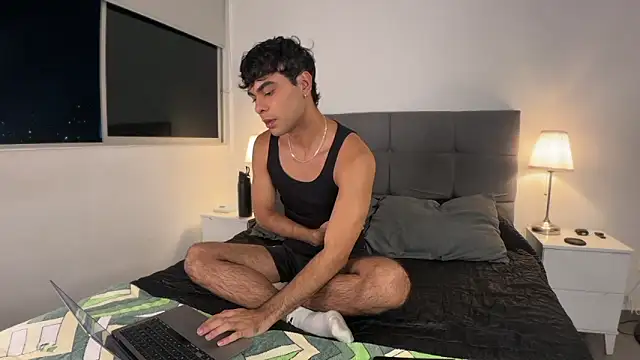 Snapshot of oliversstream chatting on 3, 2, 2025 oliversstream online show from 3, 2, 2025