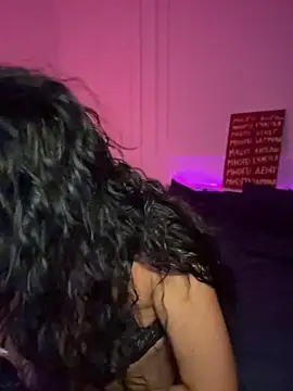 Snapshot of CardiSweetBaby chatting on 2, 7, 2026 CardiSweetBaby online show from 2, 7, 2026