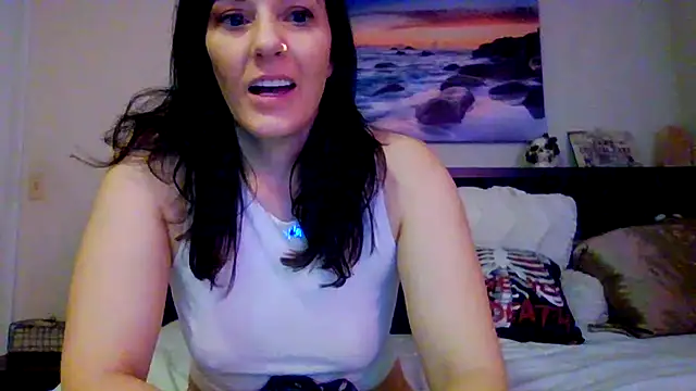 CrystalLakeXO online show from 8, 11, 2025