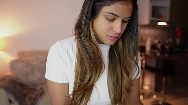 SaraParisi online show from 1, 2, 2026