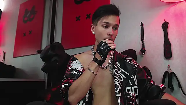 Joseph  Quinn online show from 19, 2, 2025