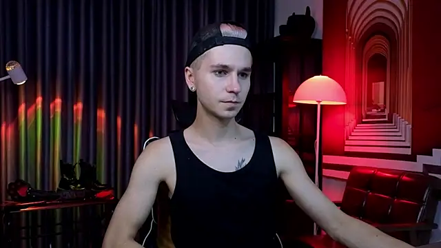 Joseph  Quinn online show from 6, 5, 2026