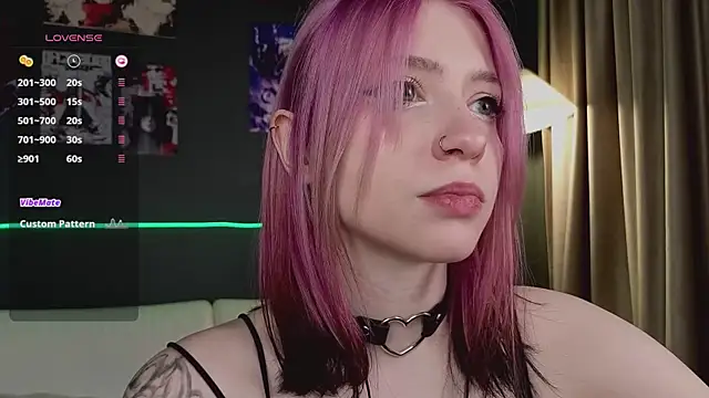 Snapshot of arielabradberry chatting on 23, 4, 2026 arielabradberry online show from 23, 4, 2026