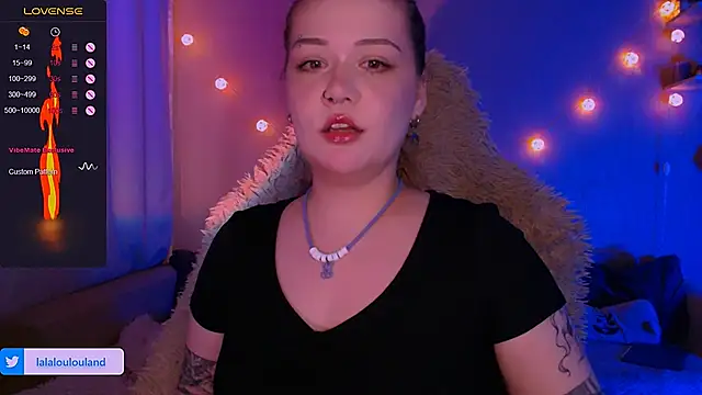 Snapshot of lala_loulou_land chatting on 9, 3, 2025 lala loulou land online show from 9, 3, 2025