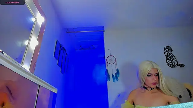 emperatrizhotwolf online show from 18, 3, 2025