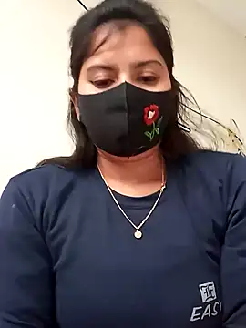 Snapshot of Cute_Nipa chatting on 1, 1, 2025 Cute Nipa online show from 1, 1, 2025