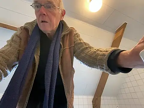 Snapshot of martxxxxx chatting on 20, 12, 2024 martxxxxx online show from 20, 12, 2024