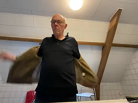 Snapshot of martxxxxx chatting on 22, 12, 2024 martxxxxx online show from 22, 12, 2024