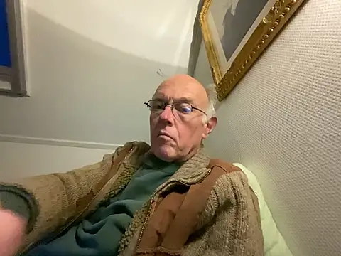 Snapshot of martxxxxx chatting on 22, 12, 2024 martxxxxx online show from 22, 12, 2024