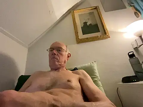 Snapshot of martxxxxx chatting on 22, 2, 2025 martxxxxx online show from 22, 2, 2025