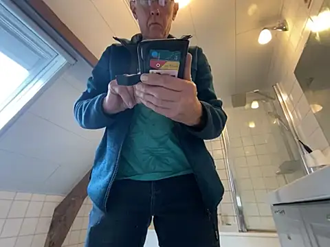 Snapshot of martxxxxx chatting on 16, 9, 2025 martxxxxx online show from 16, 9, 2025