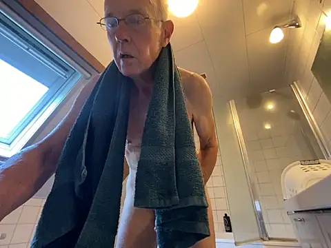 Snapshot of martxxxxx chatting on 22, 9, 2025 martxxxxx online show from 22, 9, 2025