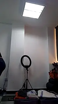 AnthonelaDuque online show from 9, 11, 2025