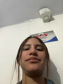 AnthonelaDuque online show from 16, 2, 2026