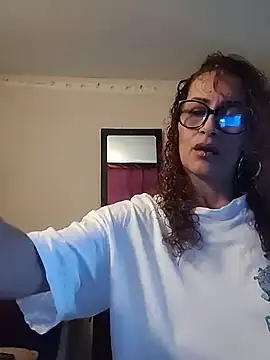 SelenaHouston online show from 3, 3, 2026