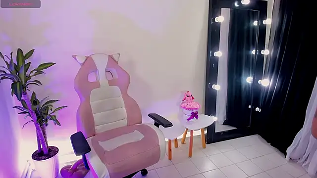 EmmaRusellx online show from 1, 3, 2025