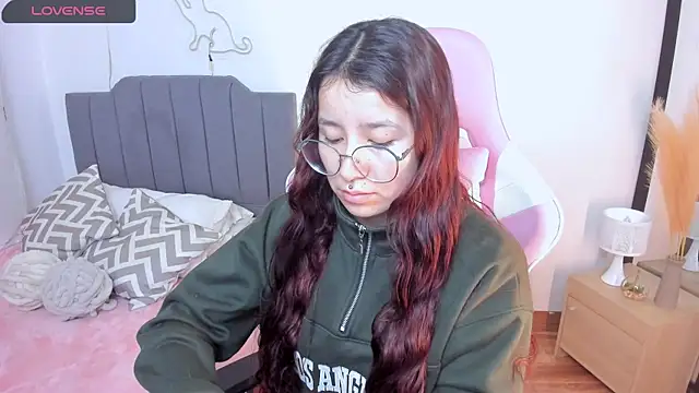 Amy joones online show from 15, 4, 2026