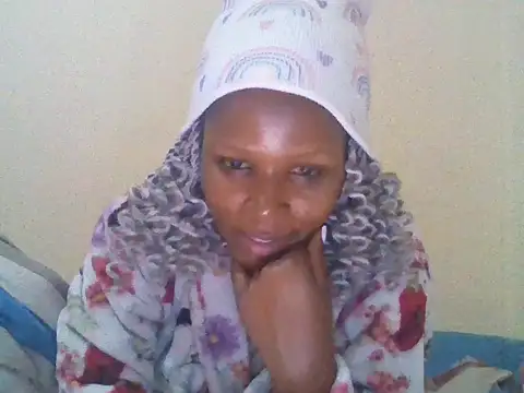 Snapshot of CharlotteDee chatting on 31, 10, 2025 CharlotteDee online show from 31, 10, 2025