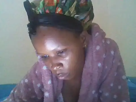 Snapshot of CharlotteDee chatting on 19, 11, 2025 CharlotteDee online show from 19, 11, 2025