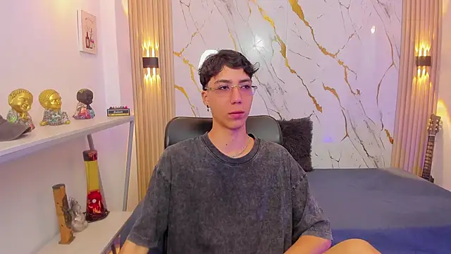 Snapshot of Nikolay_Gregori chatting on 15, 5, 2026 Nikolay Gregori online show from 15, 5, 2026