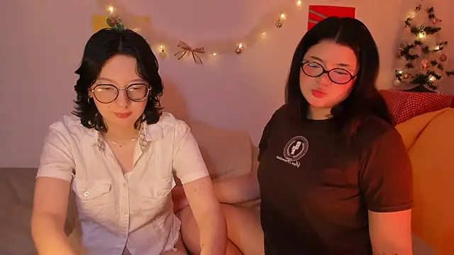 Snapshot of Gaby_Danna chatting on 21, 12, 2025 Gaby Danna online show from 21, 12, 2025