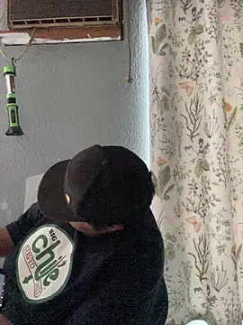 Miguel16i online show from 5, 3, 2025