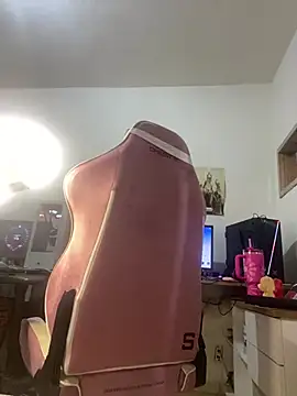 Snapshot of couple_shy chatting on 10, 1, 2026 couple shy online show from 10, 1, 2026