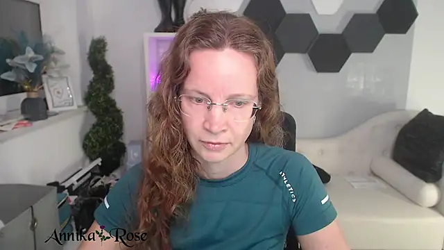 AnnikaRose online show from 14, 1, 2025