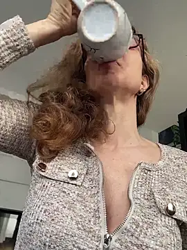 AnnikaRose online show from 15, 4, 2026