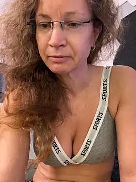 Snapshot of AnnikaRose chatting on 13, 6, 2026 AnnikaRose online show from 13, 6, 2026