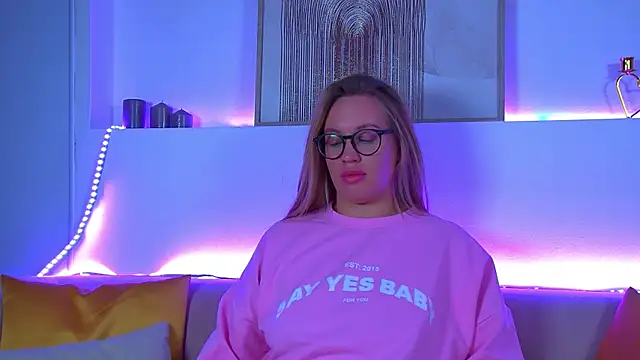 MariaNeumann online show from 9, 2, 2025