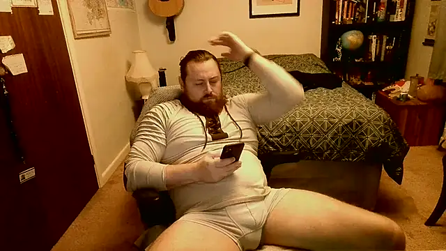 Snapshot of Hairy_Guy30 chatting on 18, 1, 2025 Hairy Guy30 online show from 18, 1, 2025