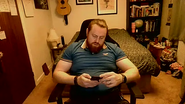 Snapshot of Hairy_Guy30 chatting on 9, 10, 2025 Hairy Guy30 online show from 9, 10, 2025