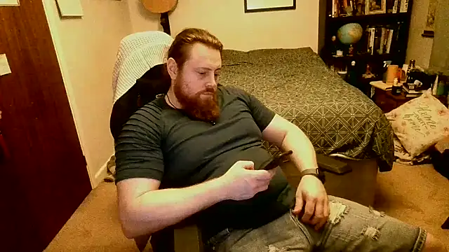 Snapshot of Hairy_Guy30 chatting on 13, 5, 2026 Hairy Guy30 online show from 13, 5, 2026