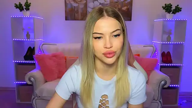 EmmyMills online show from 7, 11, 2025