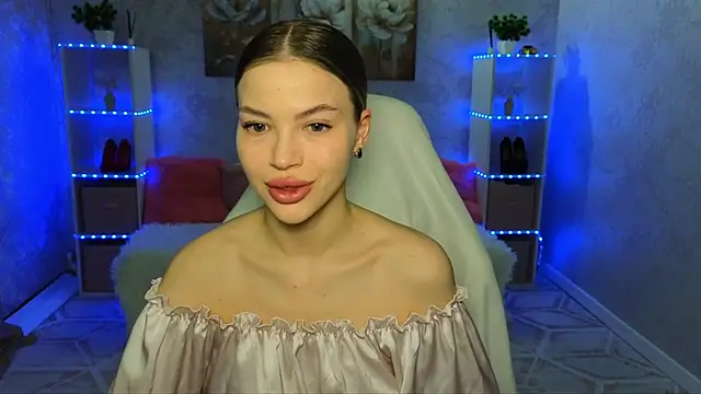 EmmyMills online show from 6, 2, 2026