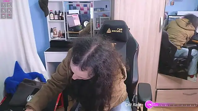 Snapshot of MemiKouki chatting on 28, 12, 2024 MemiKouki online show from 28, 12, 2024