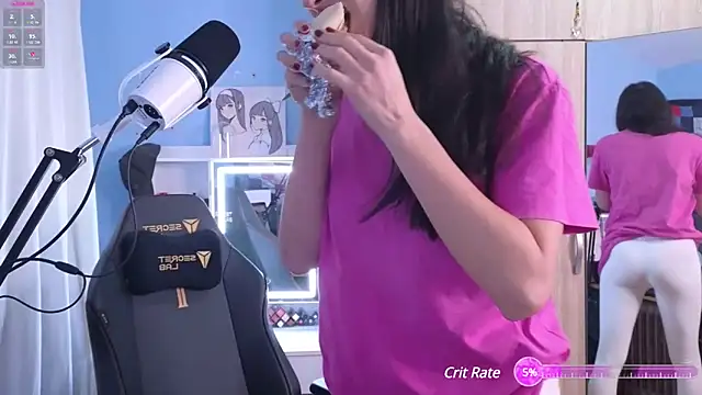 Snapshot of MemiKouki chatting on 1, 1, 2025 MemiKouki online show from 1, 1, 2025