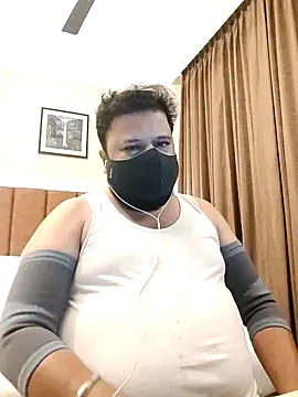 Snapshot of Hunk-Hand6 chatting on 11, 11, 2025 Hunk-Hand6 online show from 11, 11, 2025