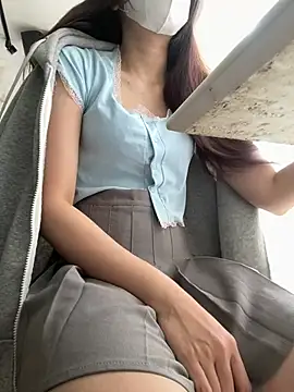 Snapshot of Lami_Mi chatting on 19, 4, 2026 Lami Mi online show from 19, 4, 2026