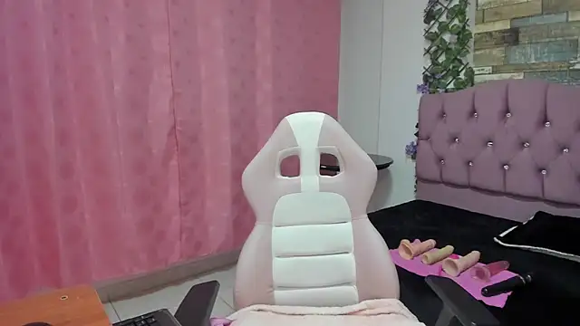 elizabeth mature23 online show from 8, 1, 2025