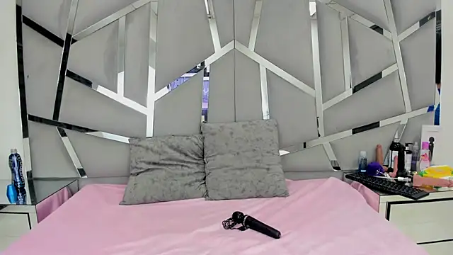 Catherinee69 x online show from 29, 1, 2025