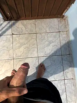 Snapshot of vintin21cm chatting on 5, 10, 2025 vintin21cm online show from 5, 10, 2025