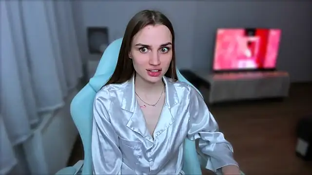 StellaLawless online show from 5, 2, 2025