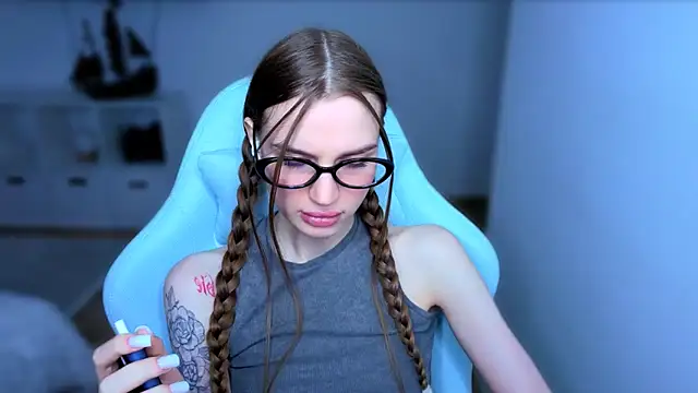 StellaLawless online show from 11, 10, 2025